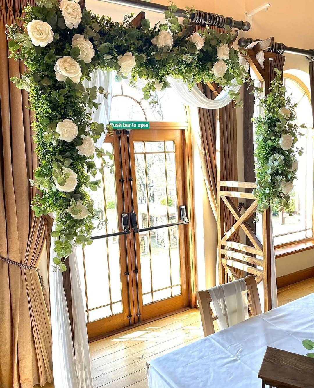 King Arthur Hotel - wedding styling by Simply Elegant Hire